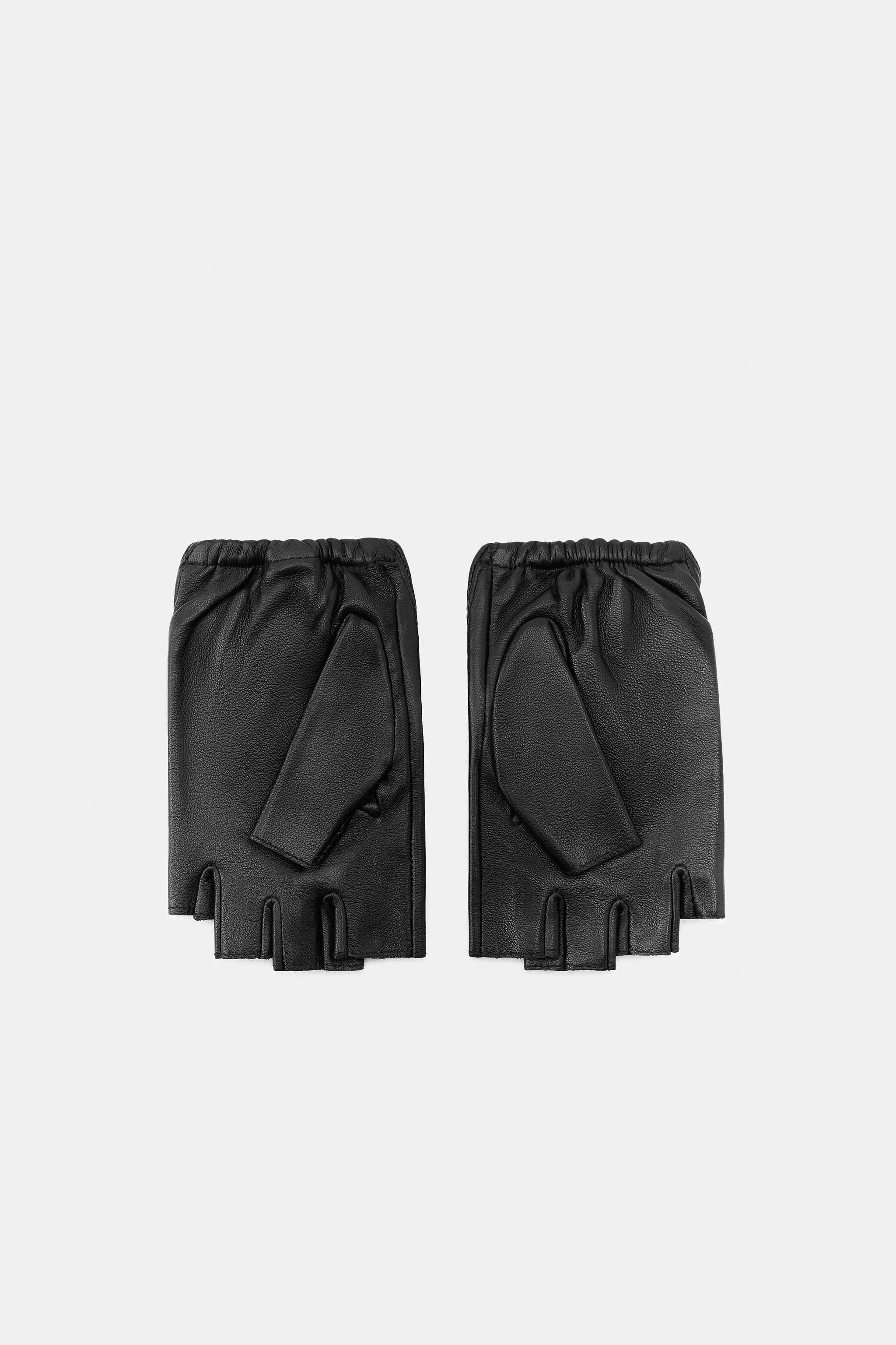 SHORT LEATHER MITTENS WITH STUDS AND STONES